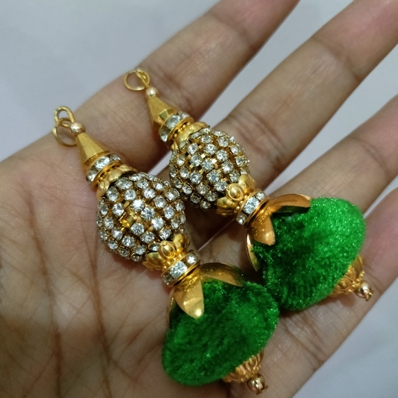 Green stone latkans - Picture 2 of 3